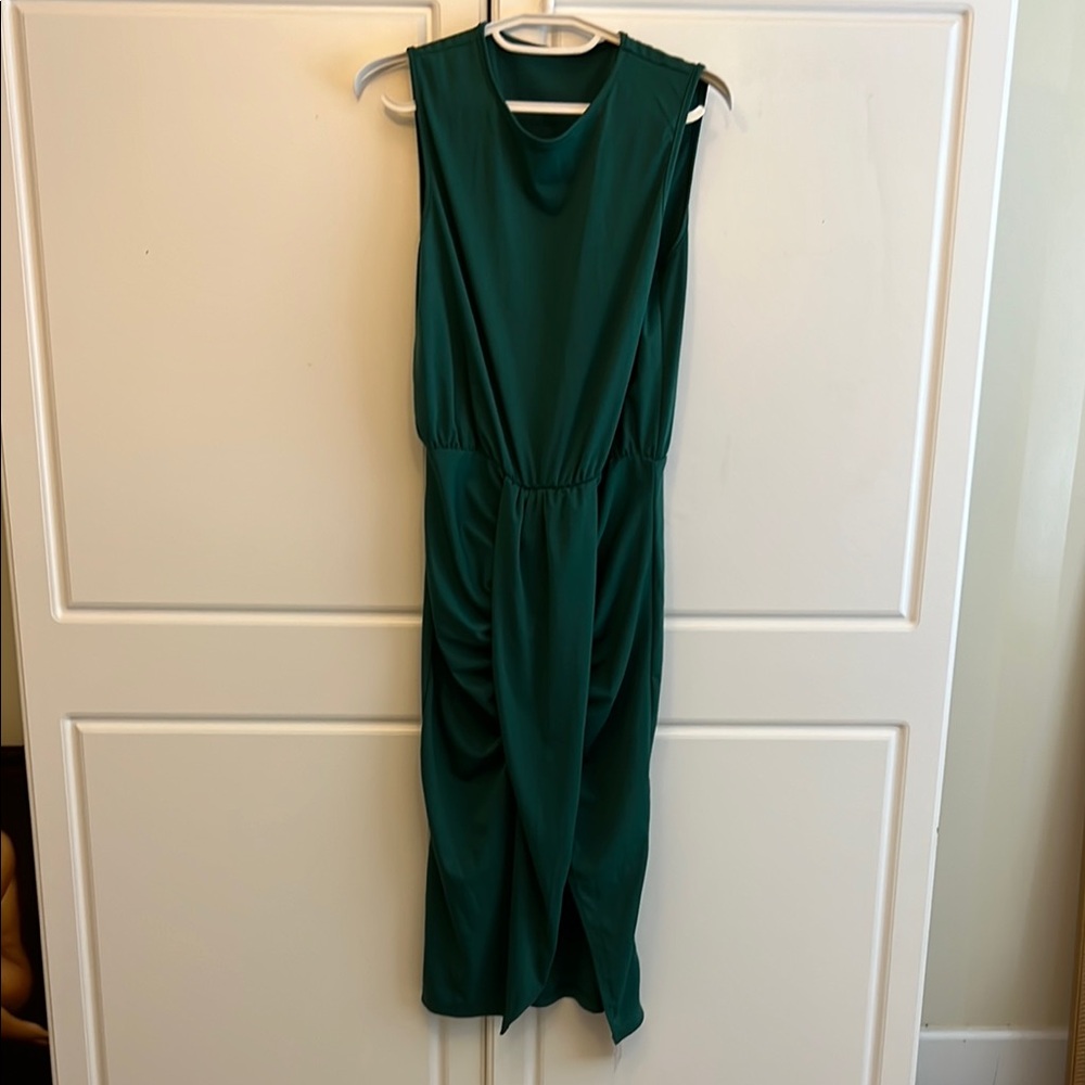 Elegant Green Sleeveless Dress
